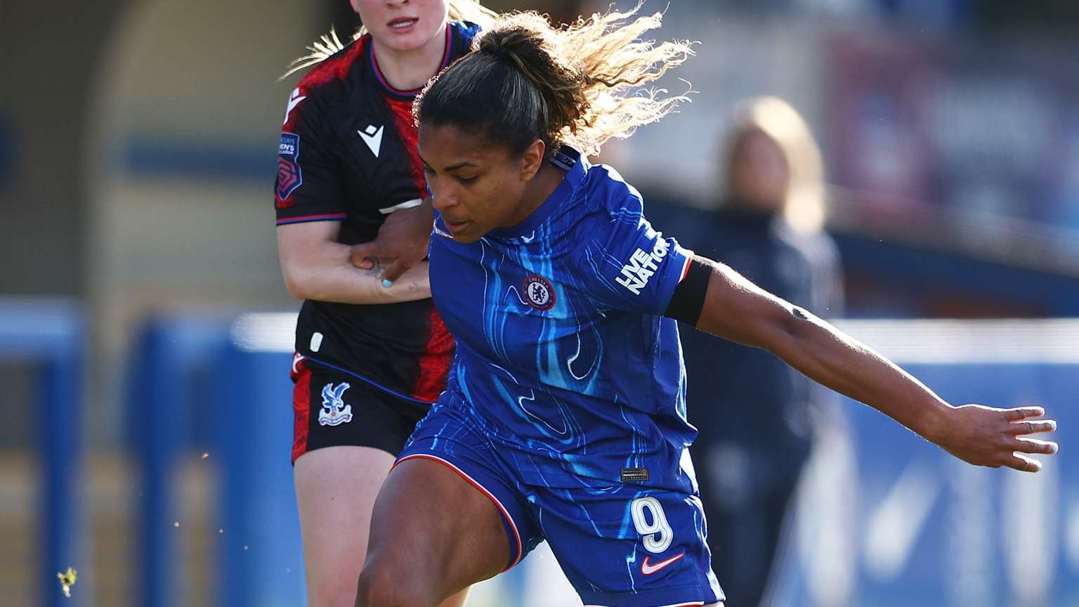 的激烈竞争 的激烈竞争